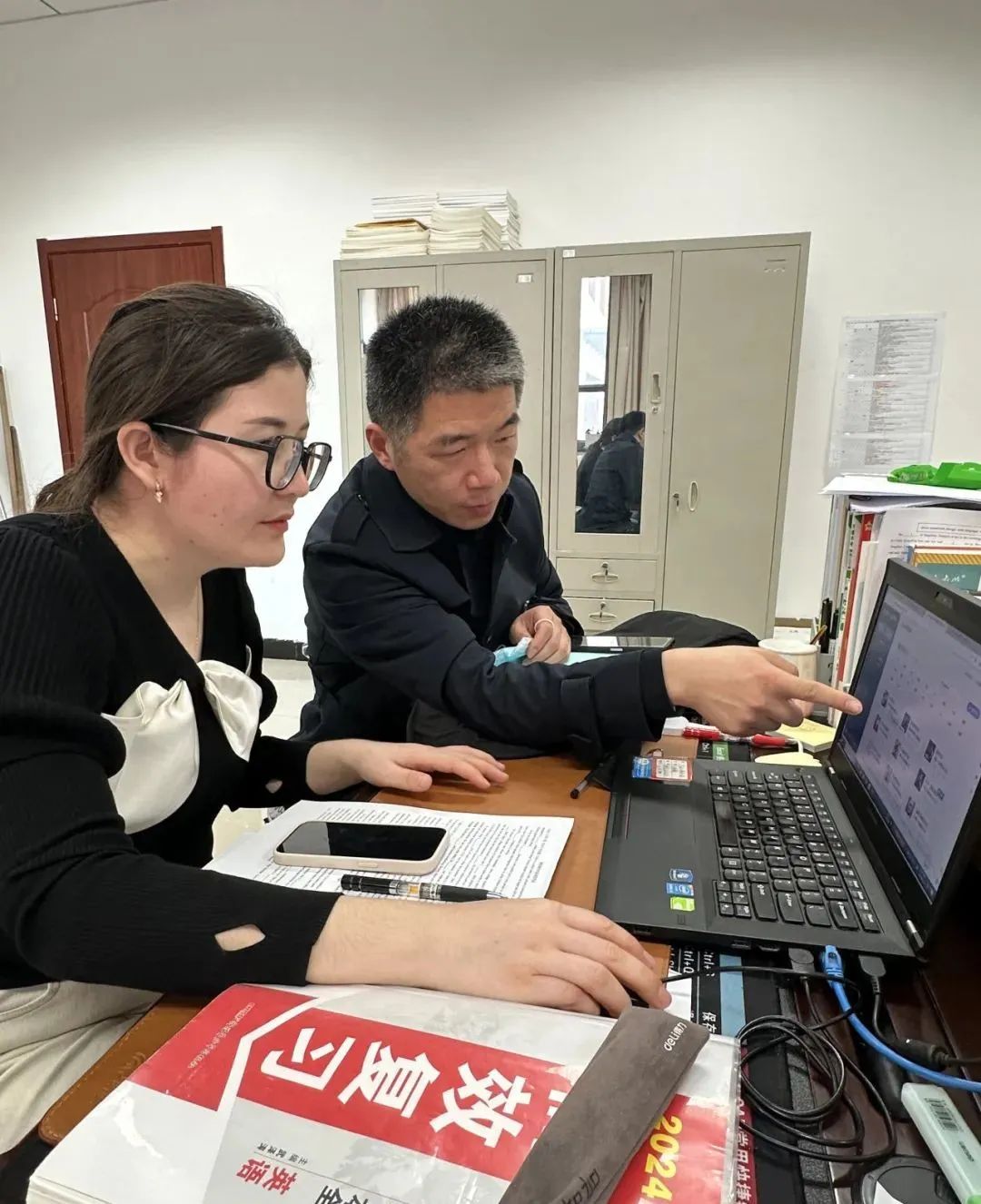 PG电子官网看他們在戈壁灘上綻放年華∼(图7)